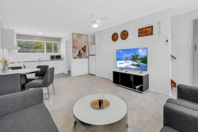 Waterfront 2-Bedroom Unit Walking to GC Convention